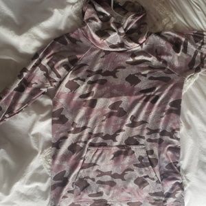 NWOT ~ Lularoe Small Camo Amber